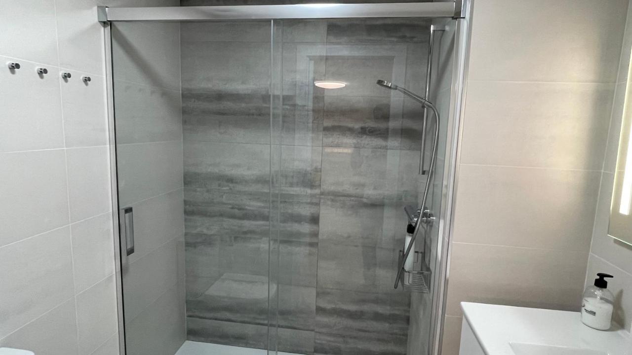 Piso De Lujo En Primera Linea De Playa Y Garaje Cadiz Ngoại thất bức ảnh